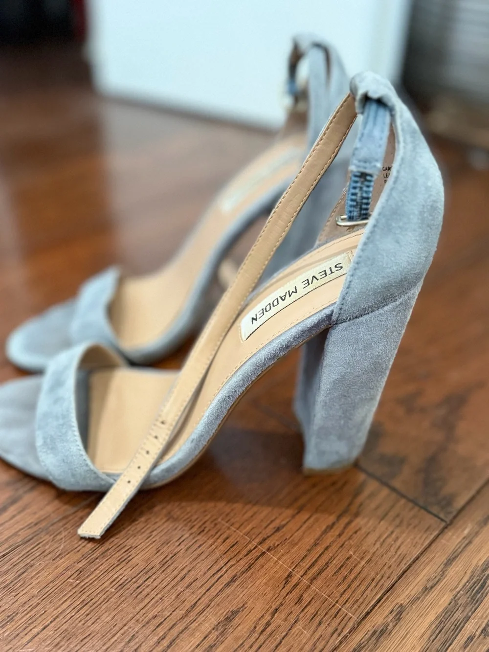 baby blue steve madden pump